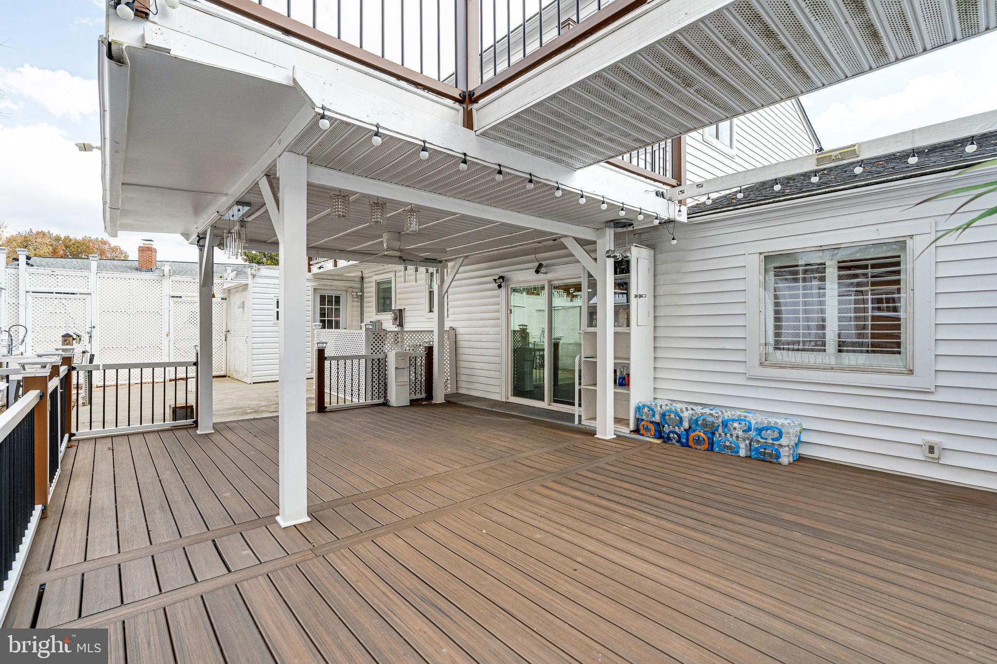 POINT OF WOODS - Residential