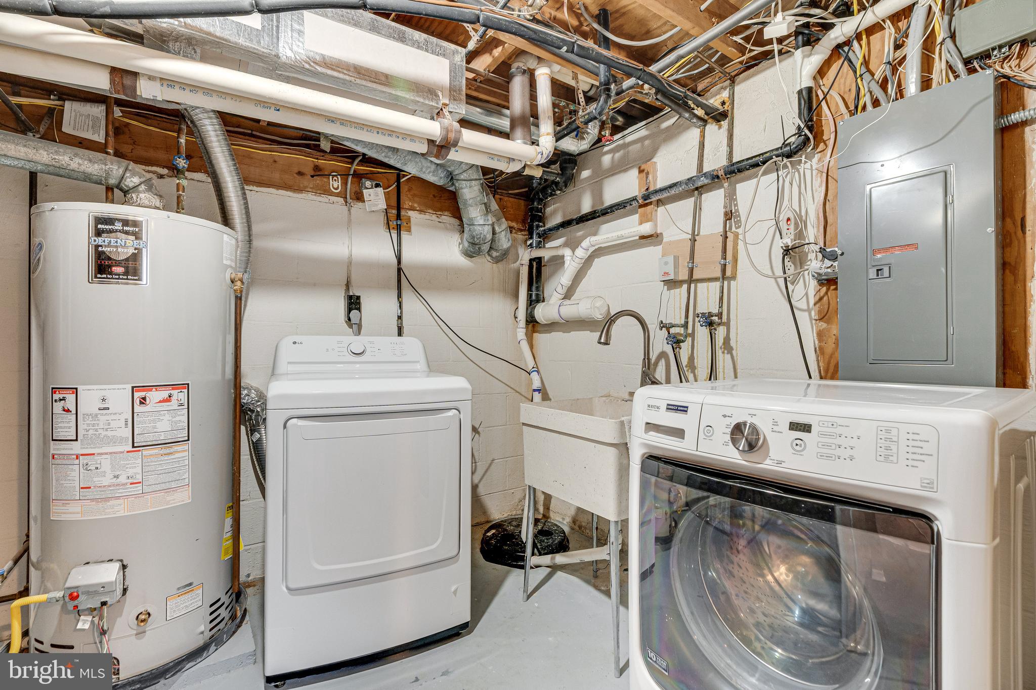 POINT OF WOODS - Residential