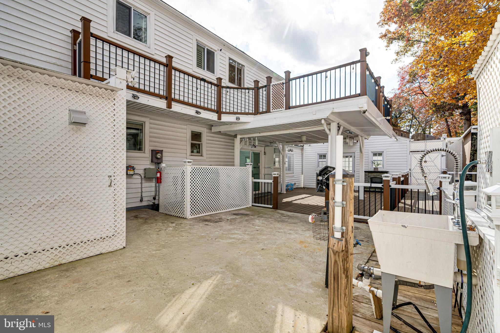 POINT OF WOODS - Residential