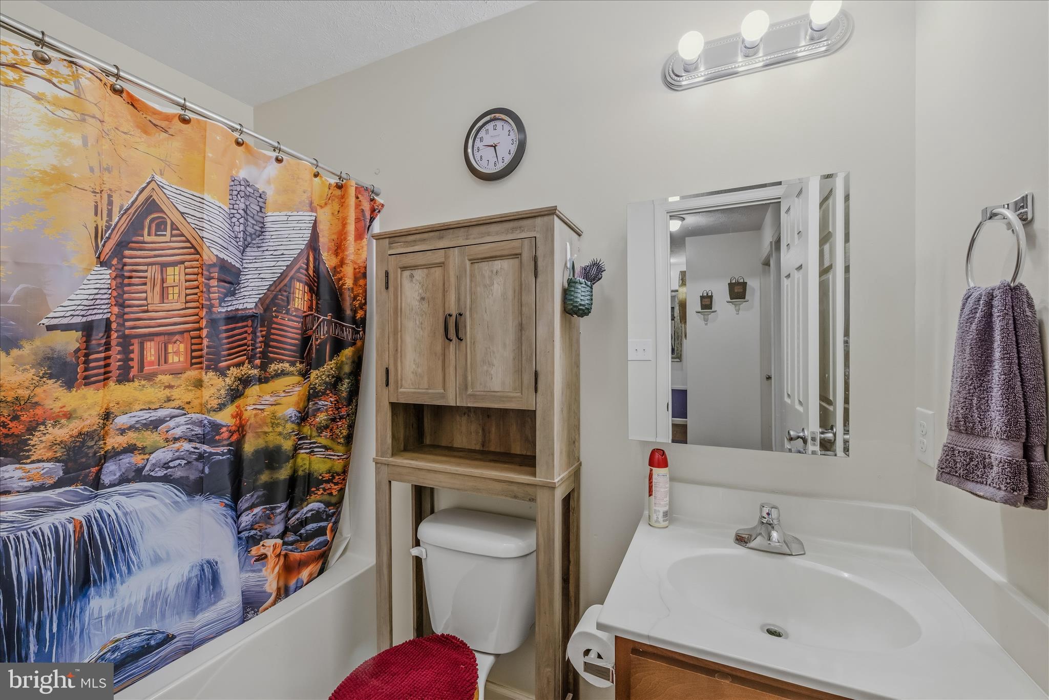 INWOOD VILLAGE - Residential