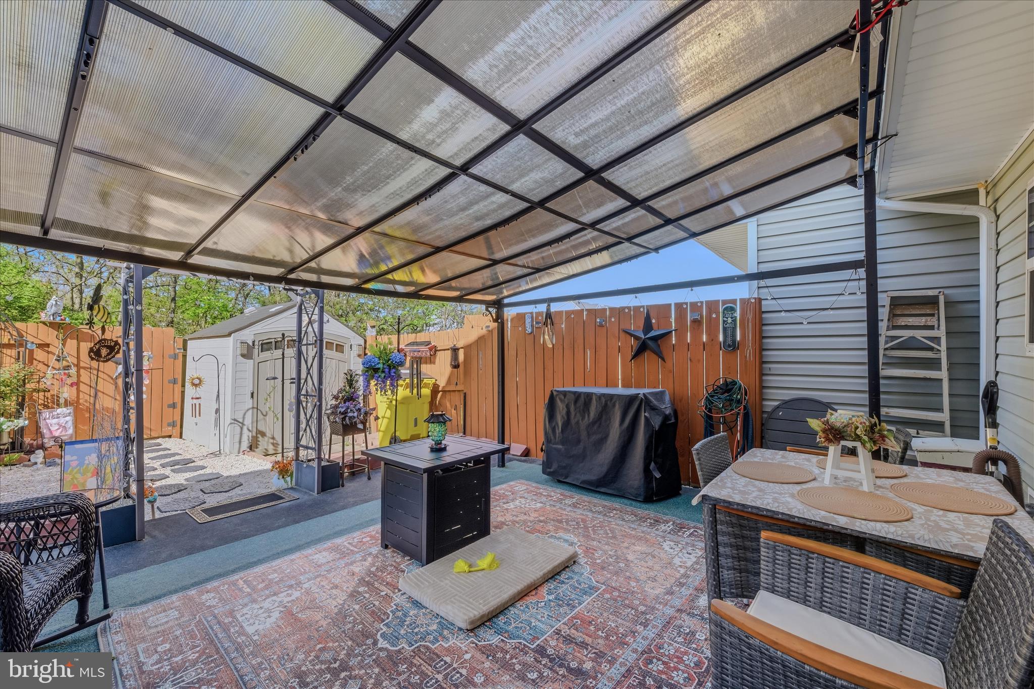 INWOOD VILLAGE - Residential