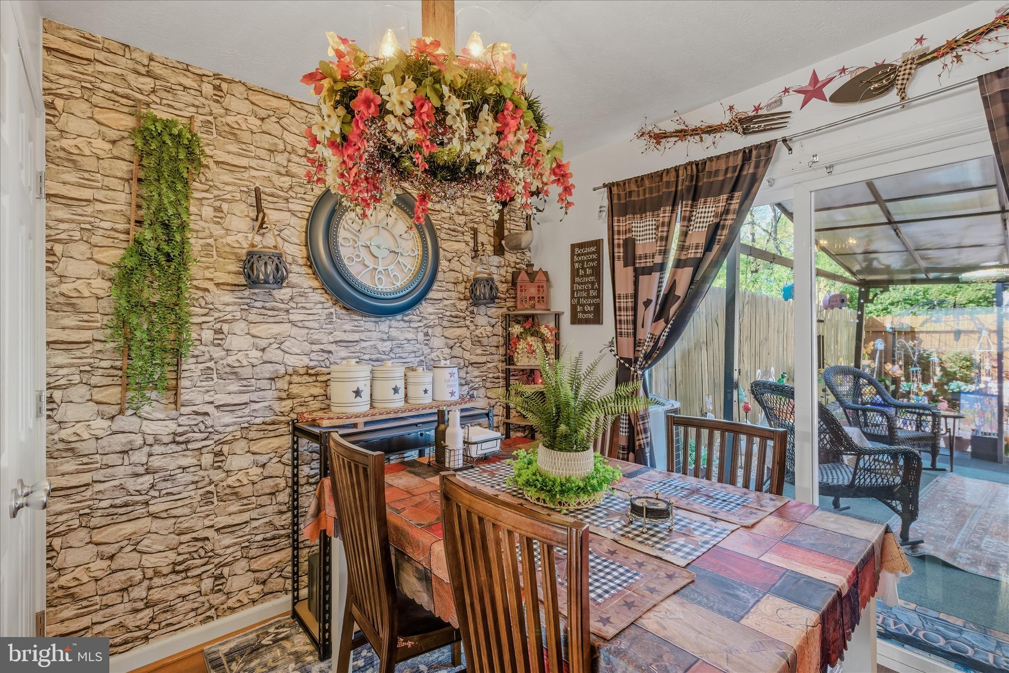 INWOOD VILLAGE - Residential