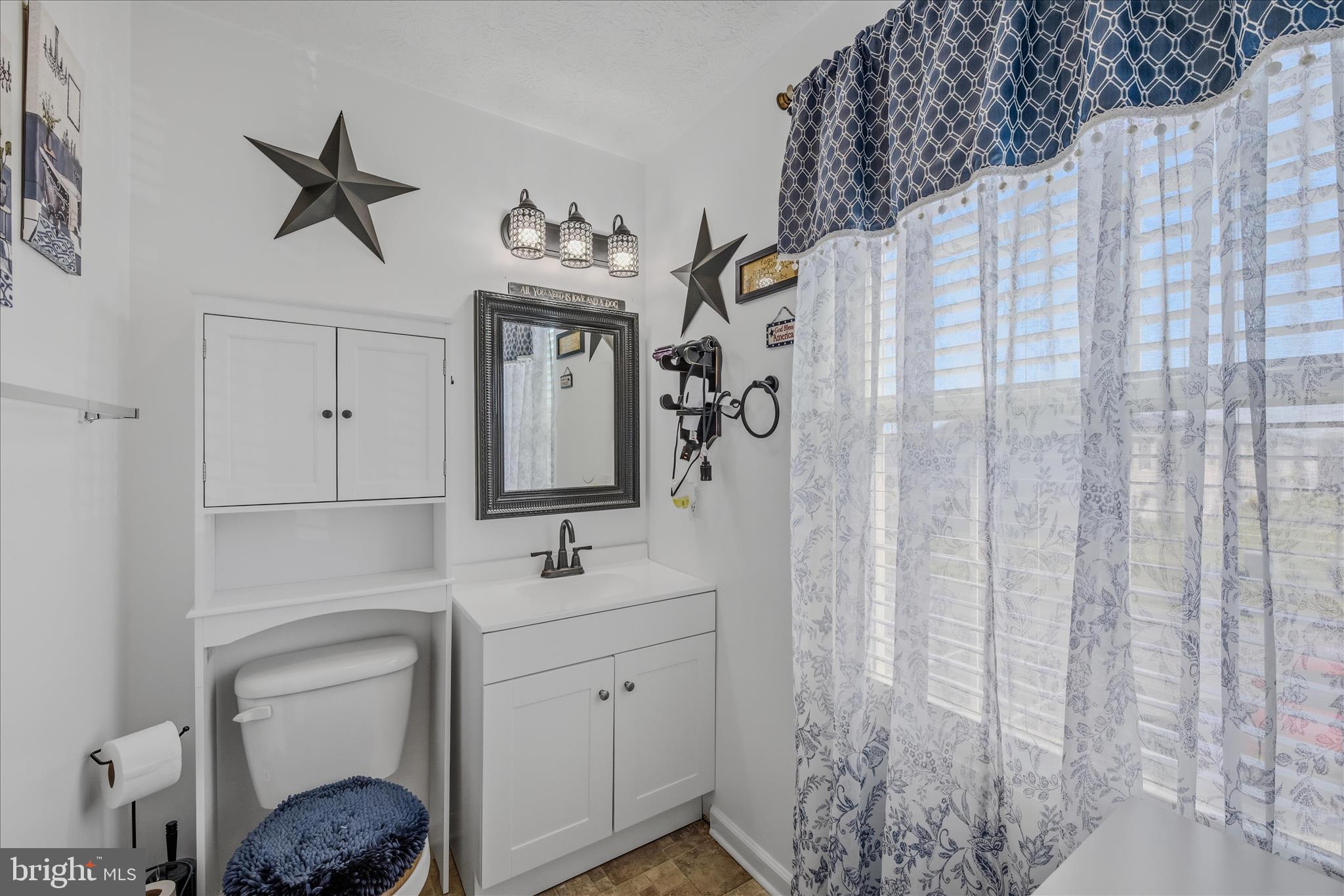 INWOOD VILLAGE - Residential