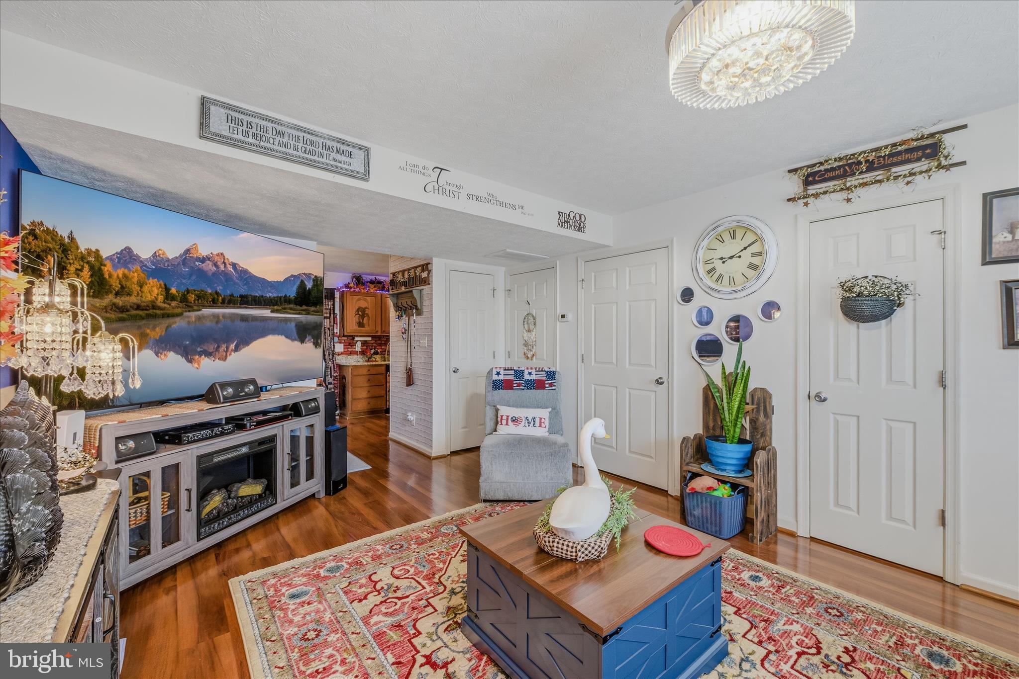 INWOOD VILLAGE - Residential