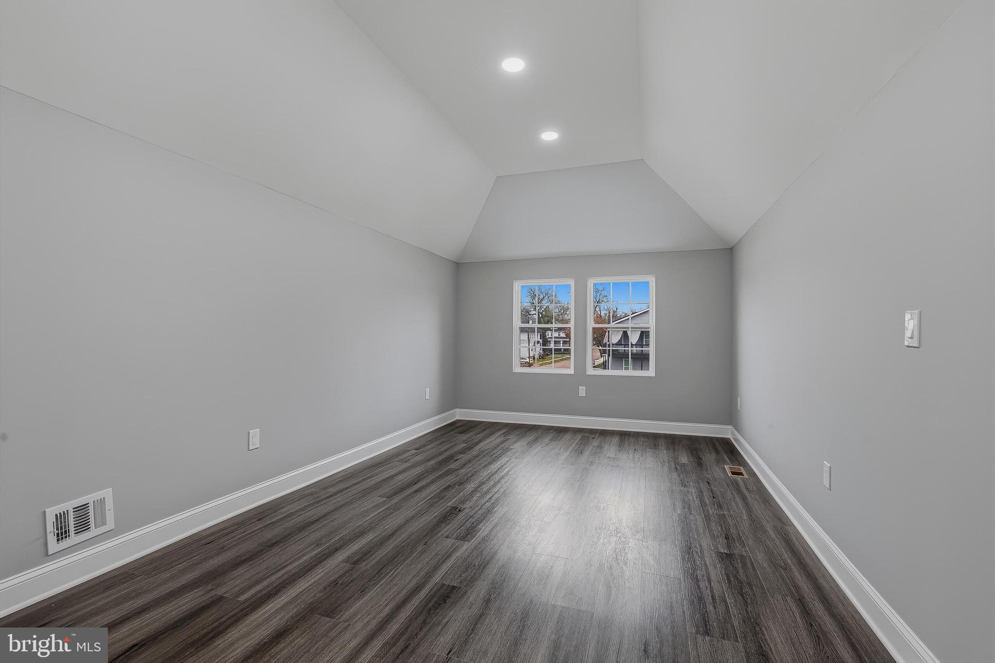 FOREST PARK - Residential