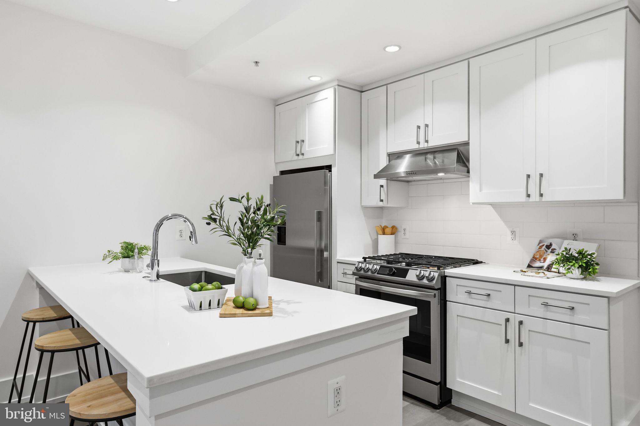 16 17TH STREET NE 121