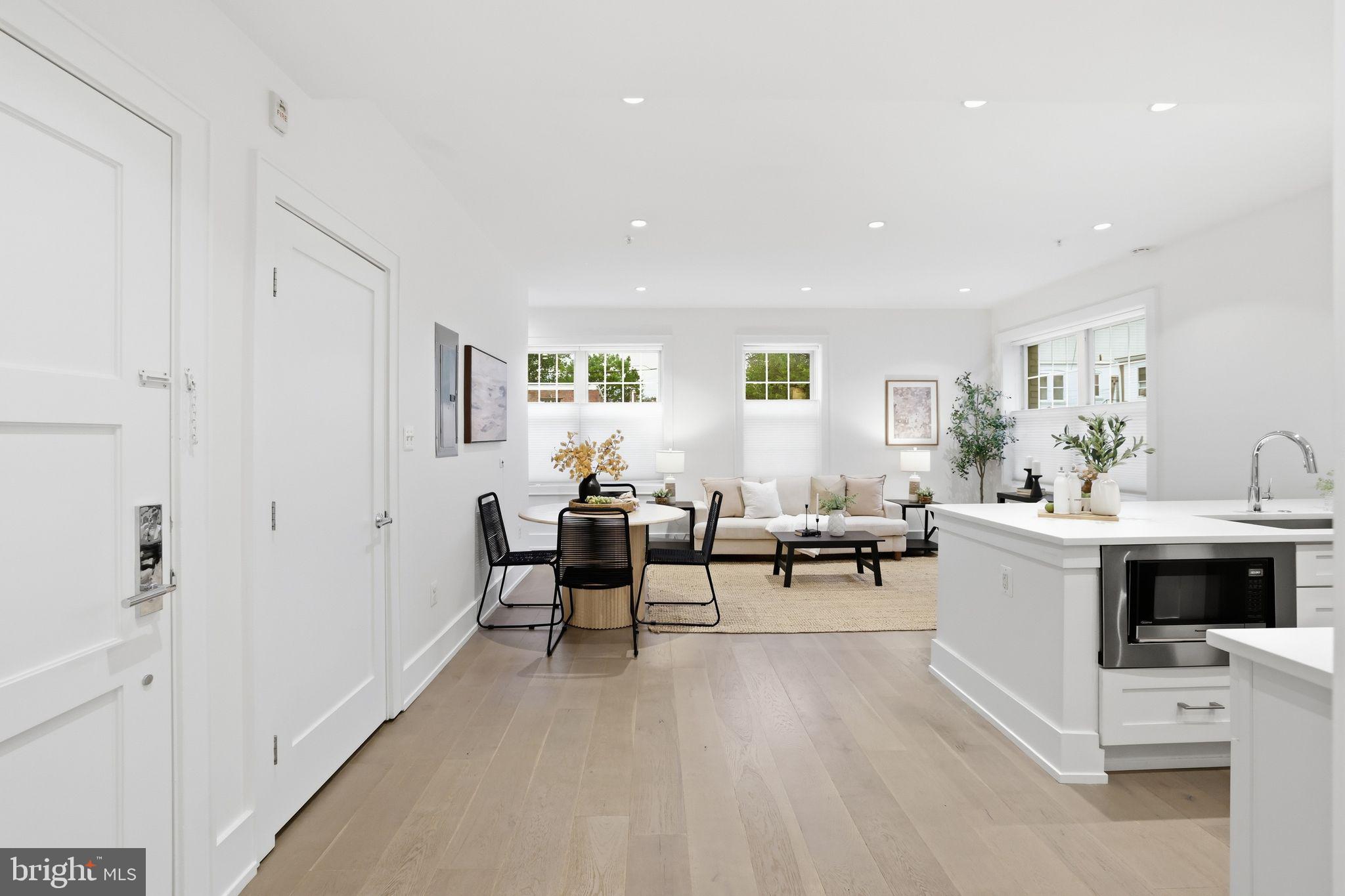 16 17TH STREET NE 121