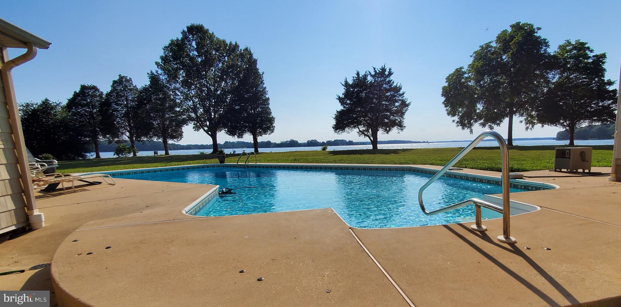 ROYAL OAK - Residential