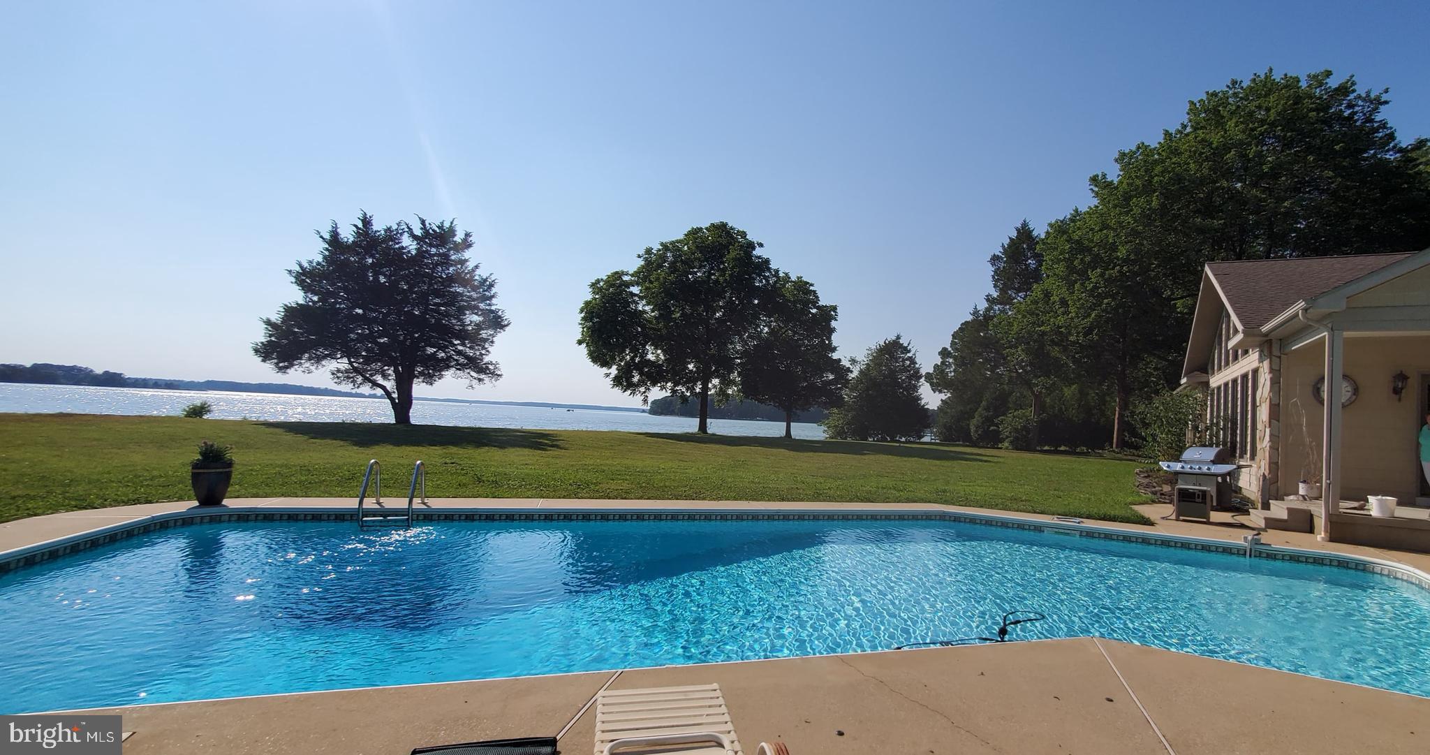 ROYAL OAK - Residential