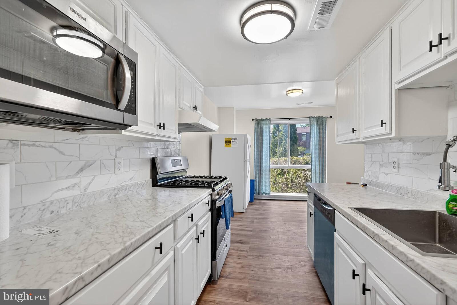 KIMBERLY PLACE - Residential