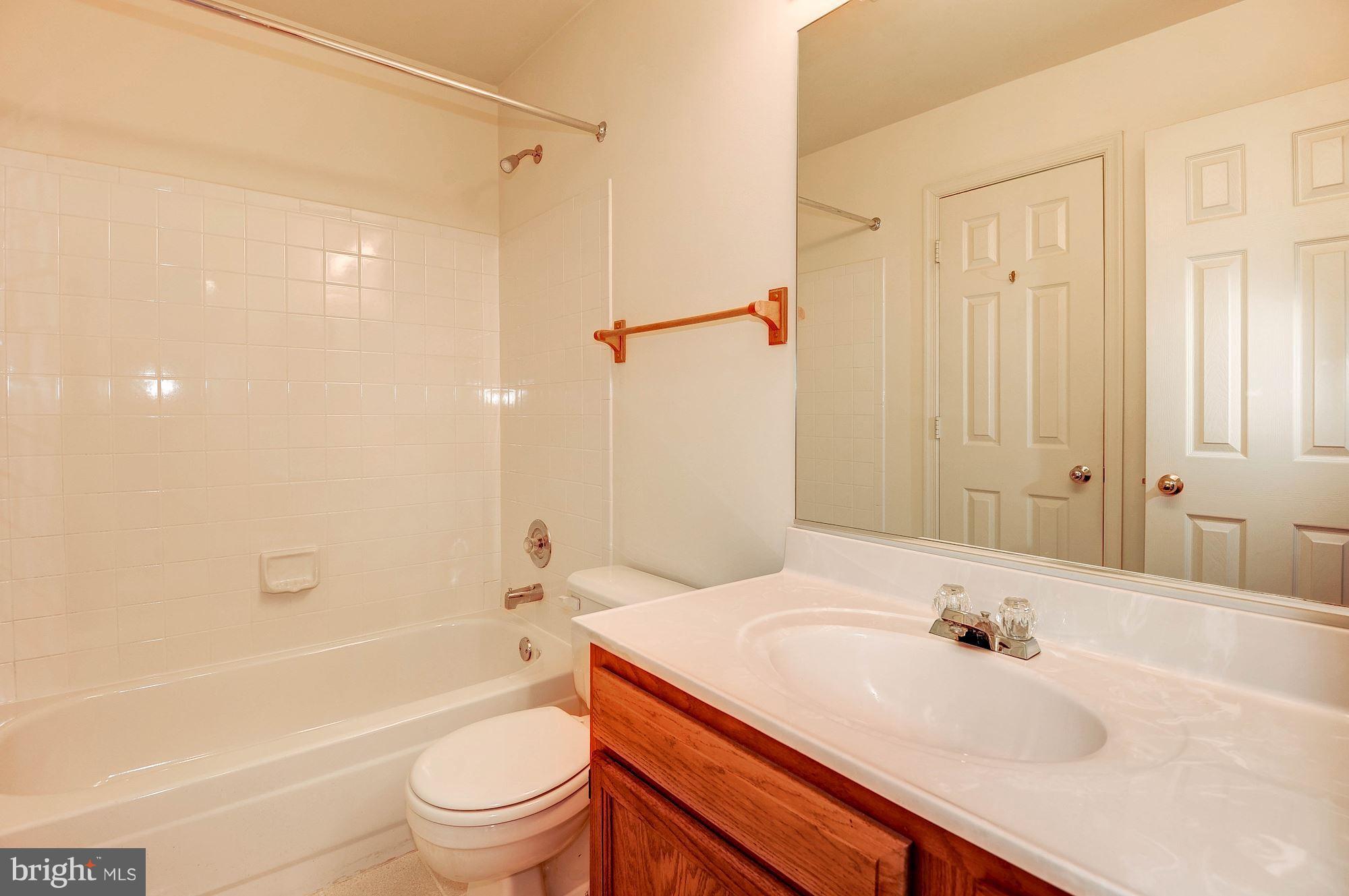 STRATFORD PLACE AT KINGS - Residential