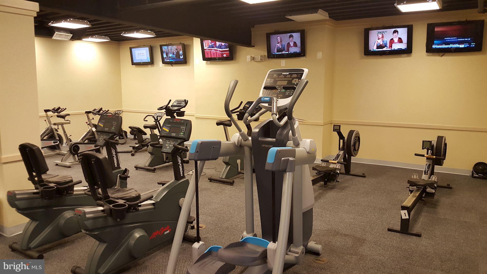 STRATFORD PLACE AT KINGS - Residential