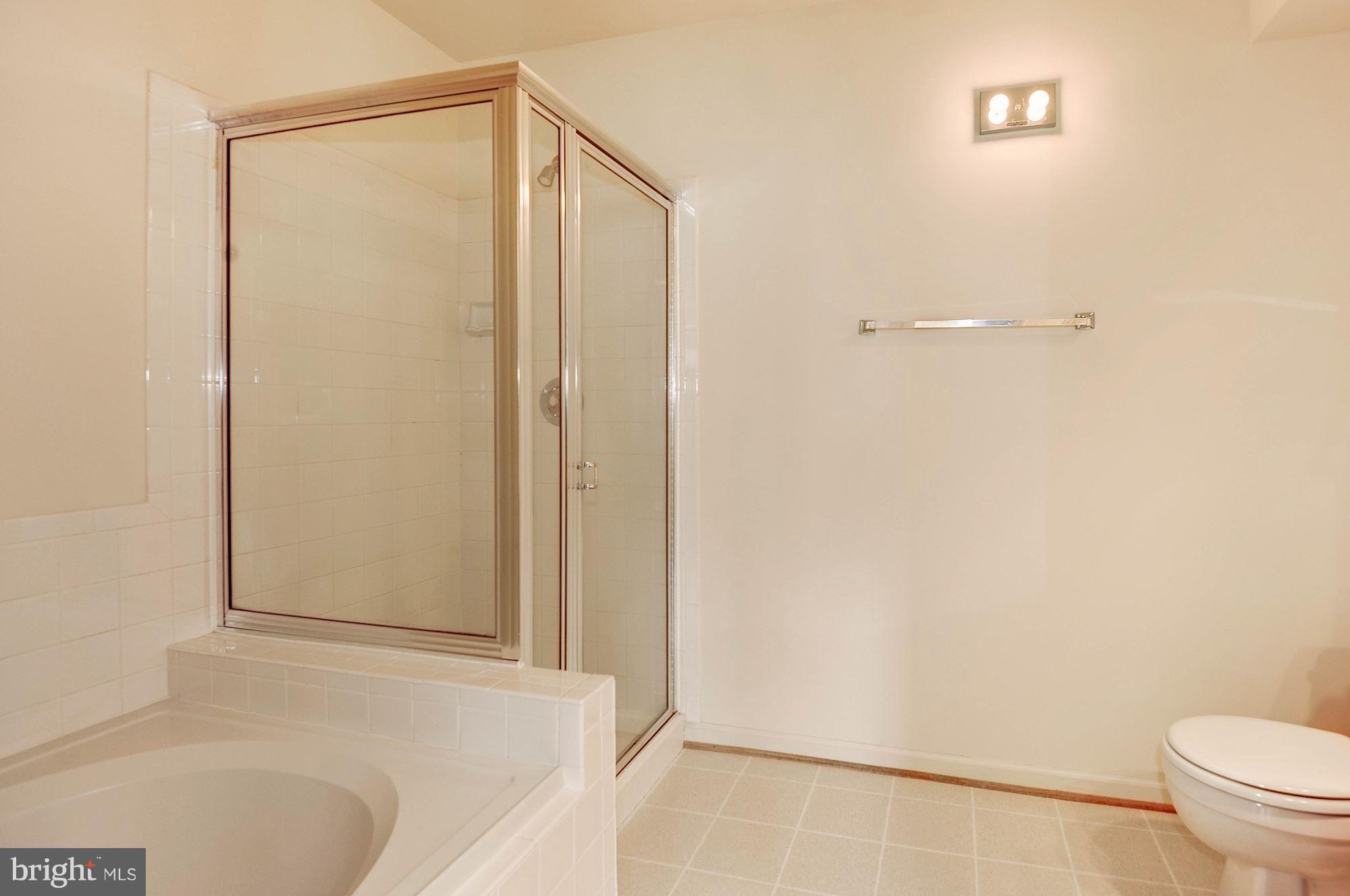 STRATFORD PLACE AT KINGS - Residential