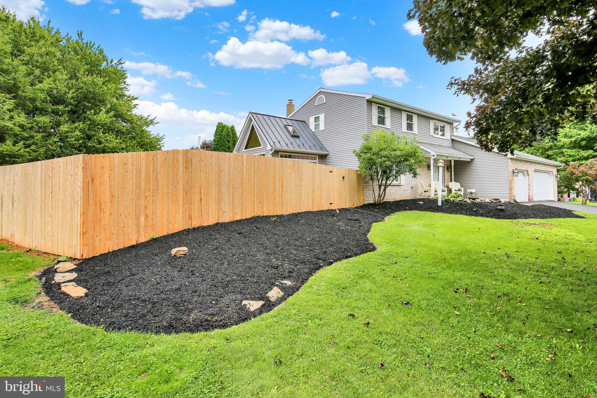 7426 HILLOCK LANE