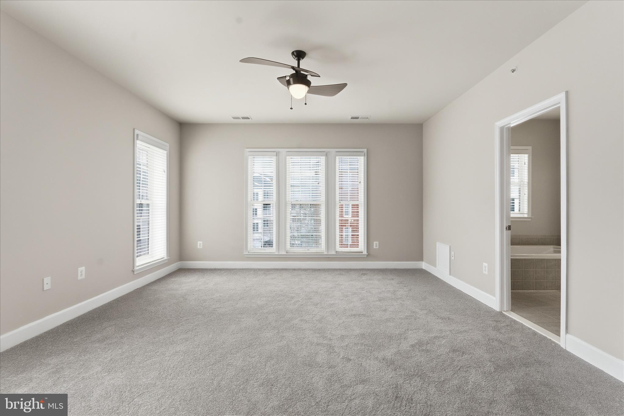 POTOMAC CLUB CONDOMINIUMS - Residential