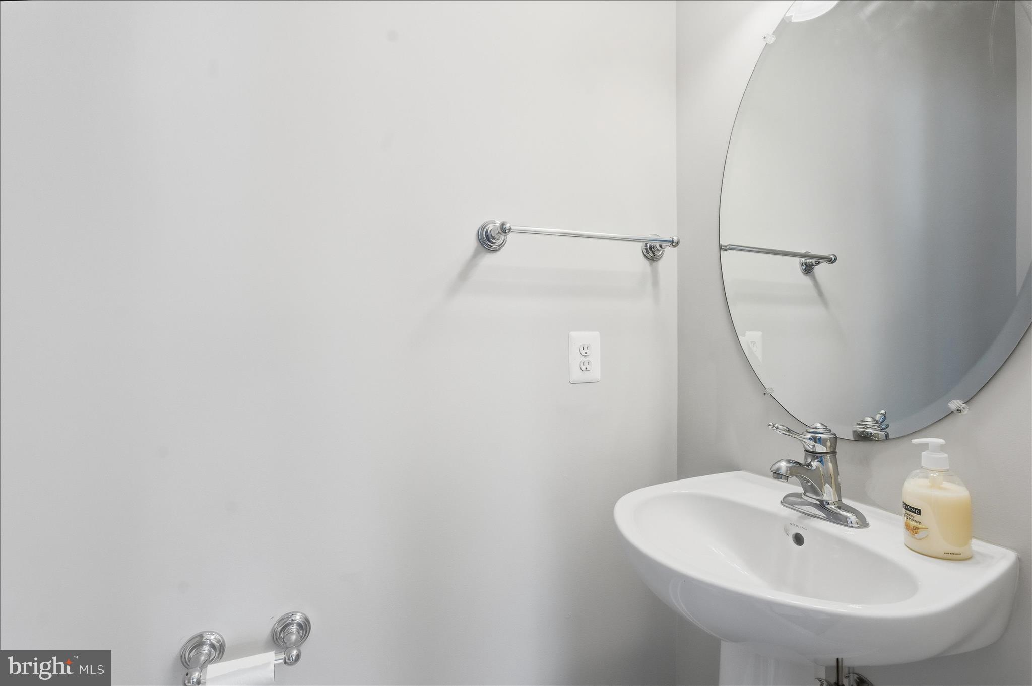 POTOMAC CLUB CONDOMINIUMS - Residential