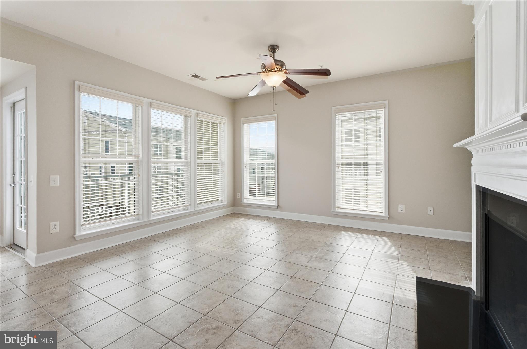 POTOMAC CLUB CONDOMINIUMS - Residential