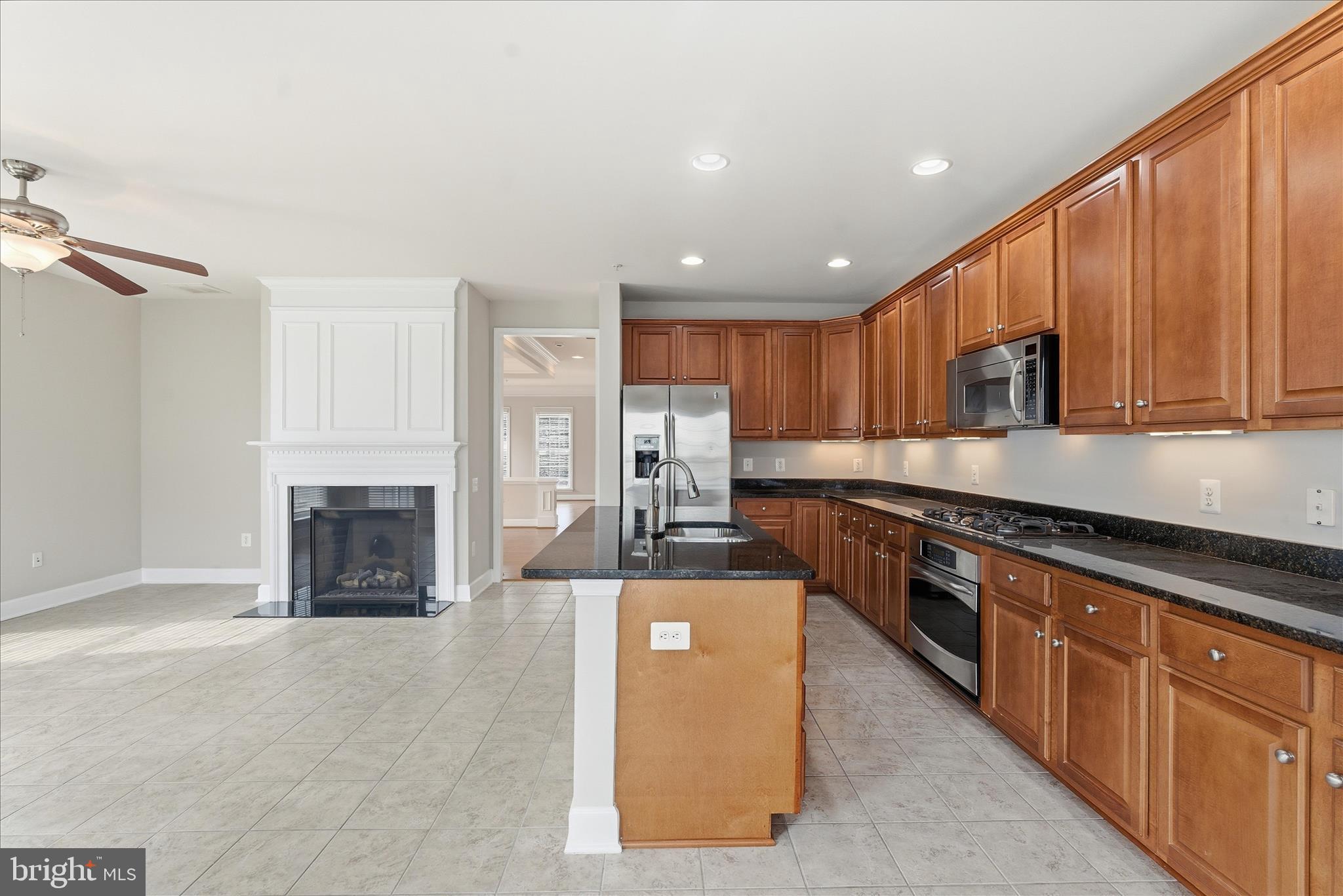 POTOMAC CLUB CONDOMINIUMS - Residential