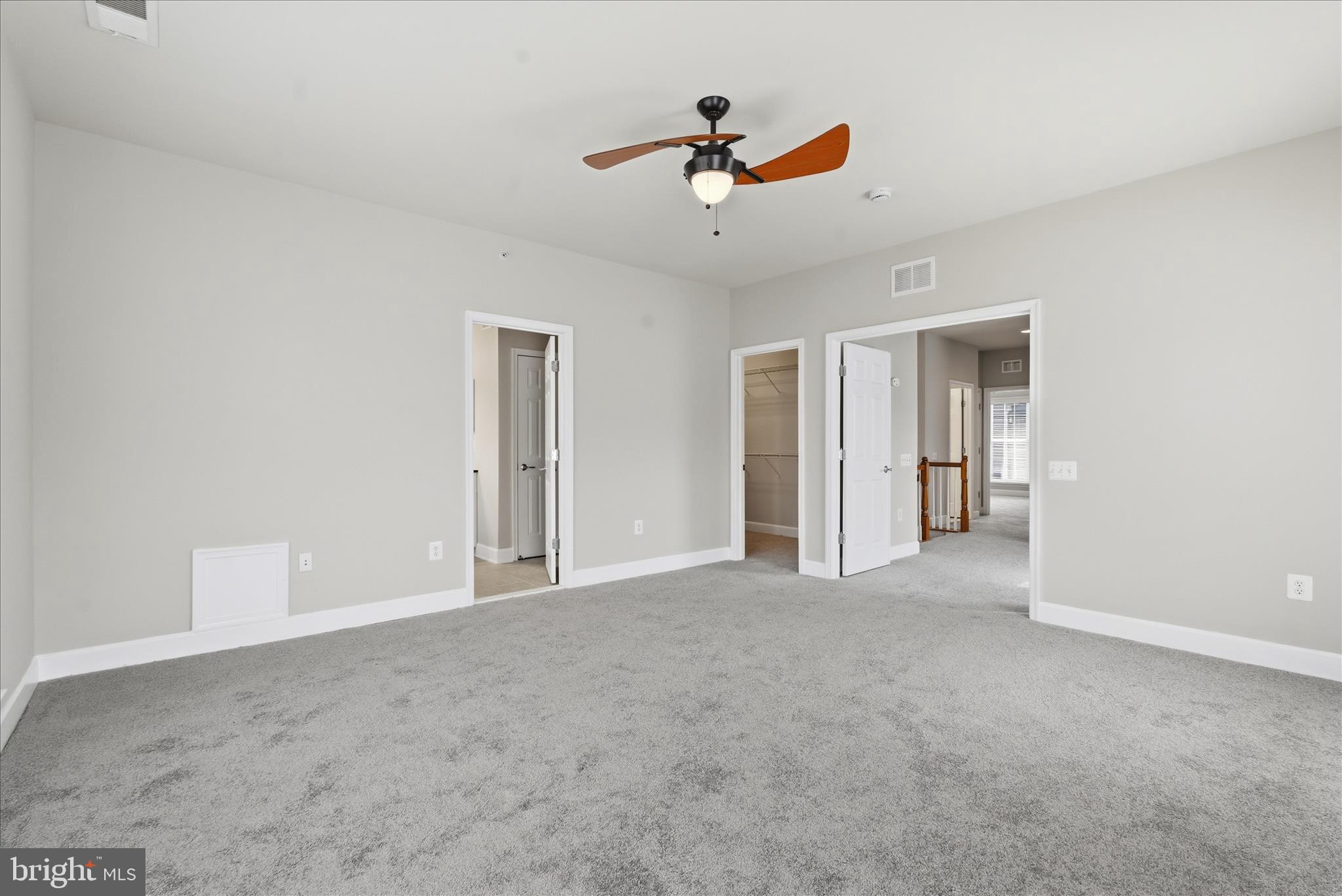 POTOMAC CLUB CONDOMINIUMS - Residential