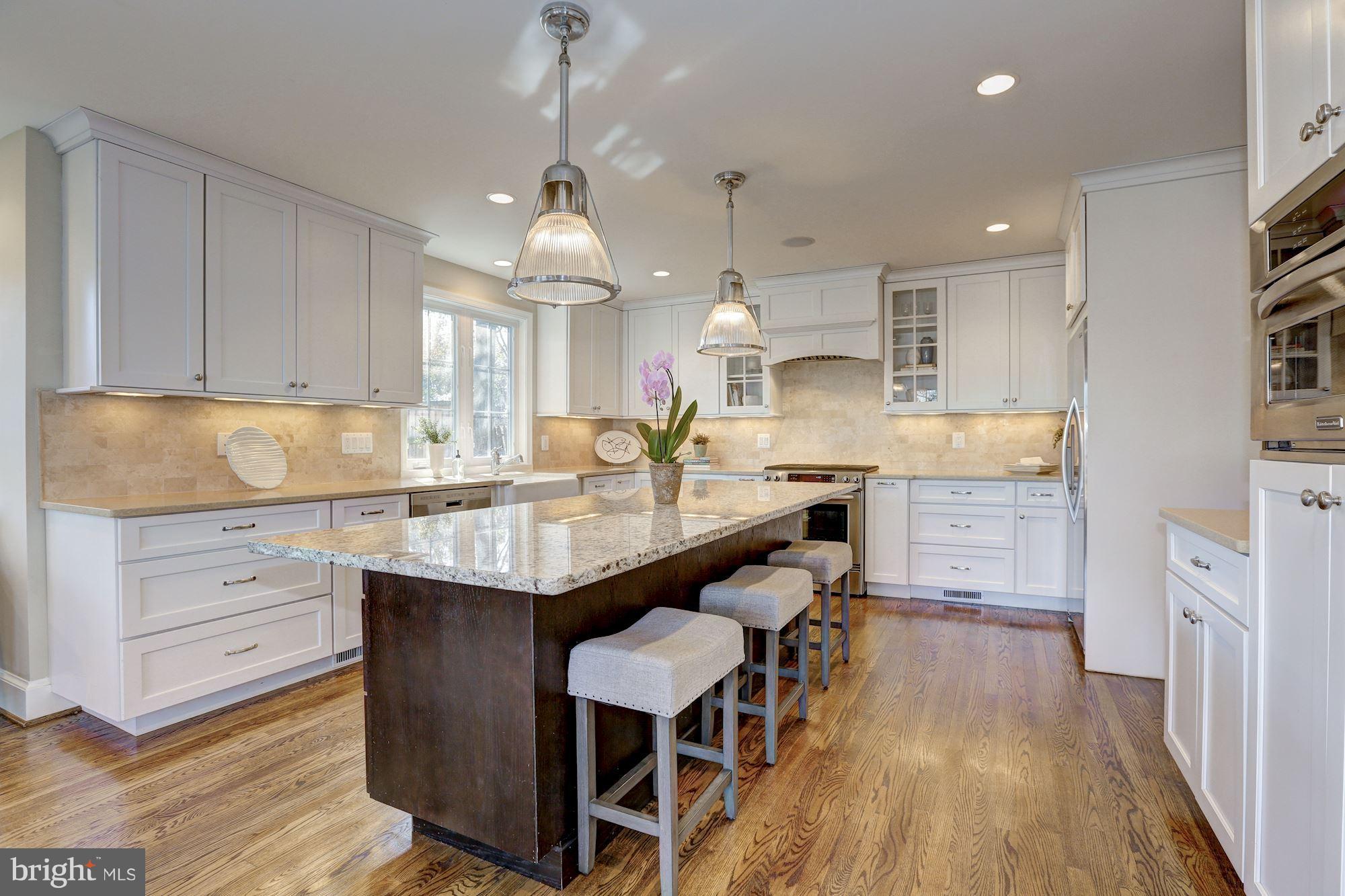 BRADLEY HILLS - Residential