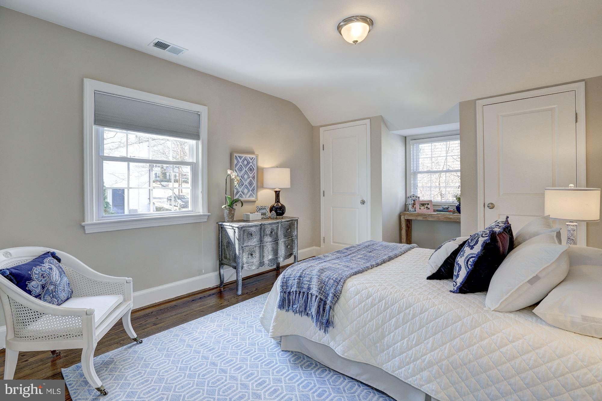 BRADLEY HILLS - Residential