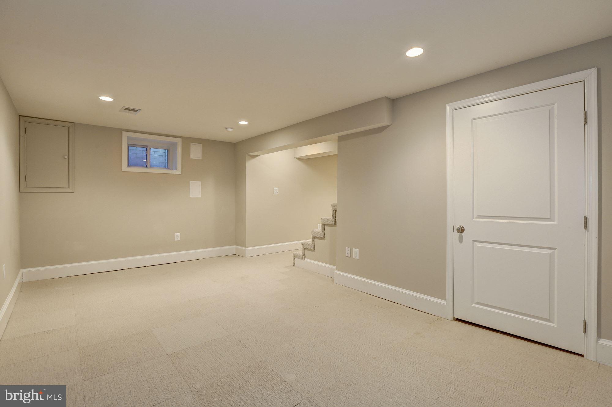 BRADLEY HILLS - Residential