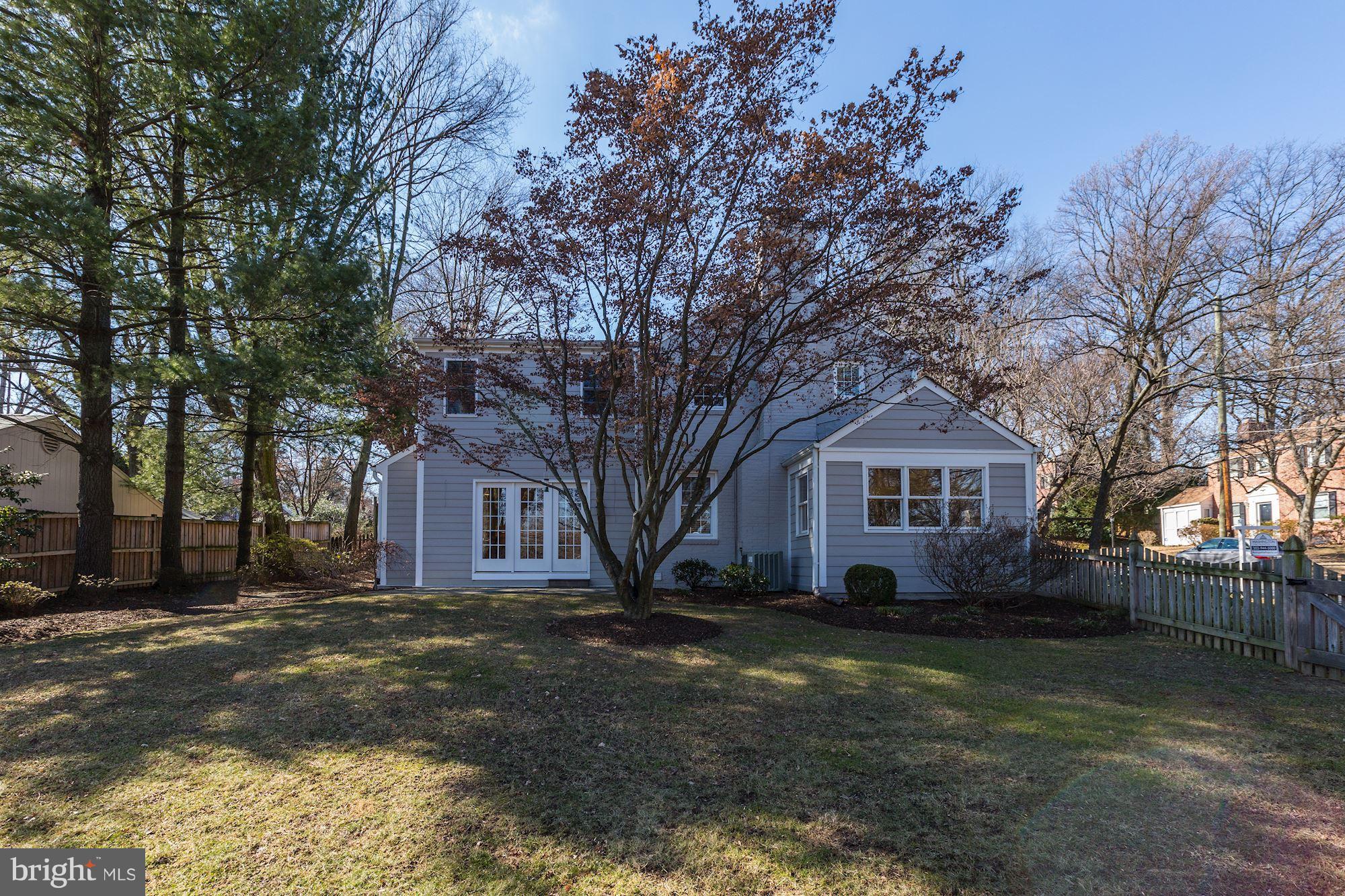 BRADLEY HILLS - Residential