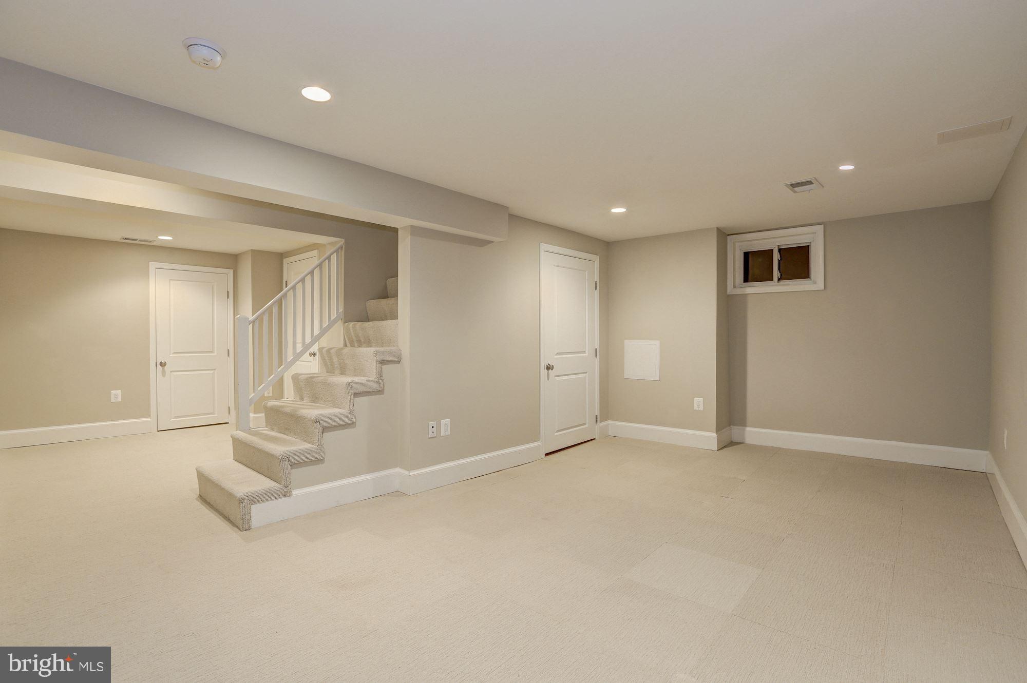 BRADLEY HILLS - Residential