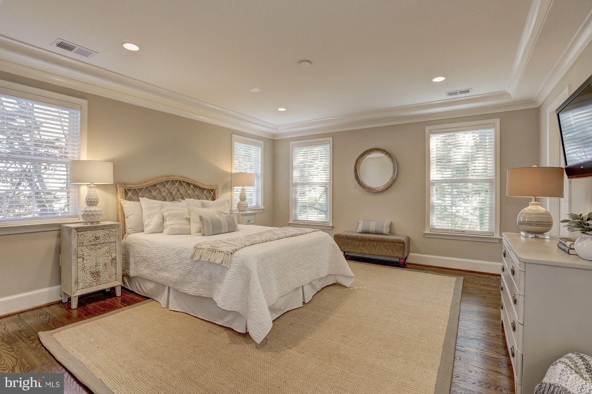 BRADLEY HILLS - Residential