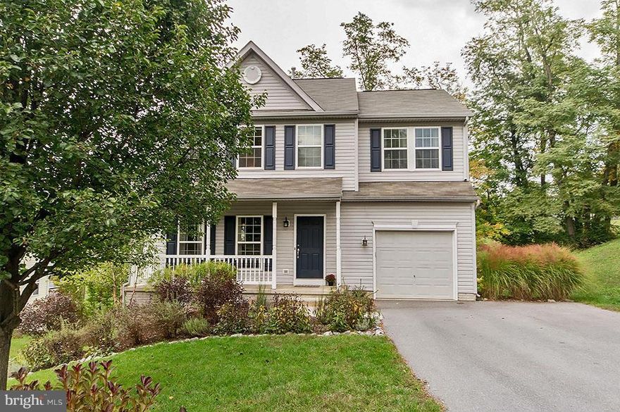 Beautiful former Model home in desirable Rosemont Orchard. Grand 9' and cathedral ceilings, large windows for lots of natural light and open floor plan. Remodeled kitchen includes granite counter tops and SS appl plus there are hardwoods throughout the main level.  Sliding glass doors to deck and walkout basement lead to your nicely landscaped yard.  Short distance to park and pool. Must see!