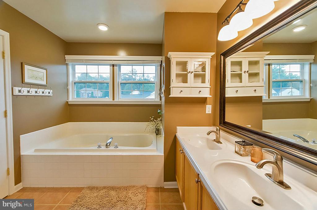 ROSEMONT ORCHARD - Residential