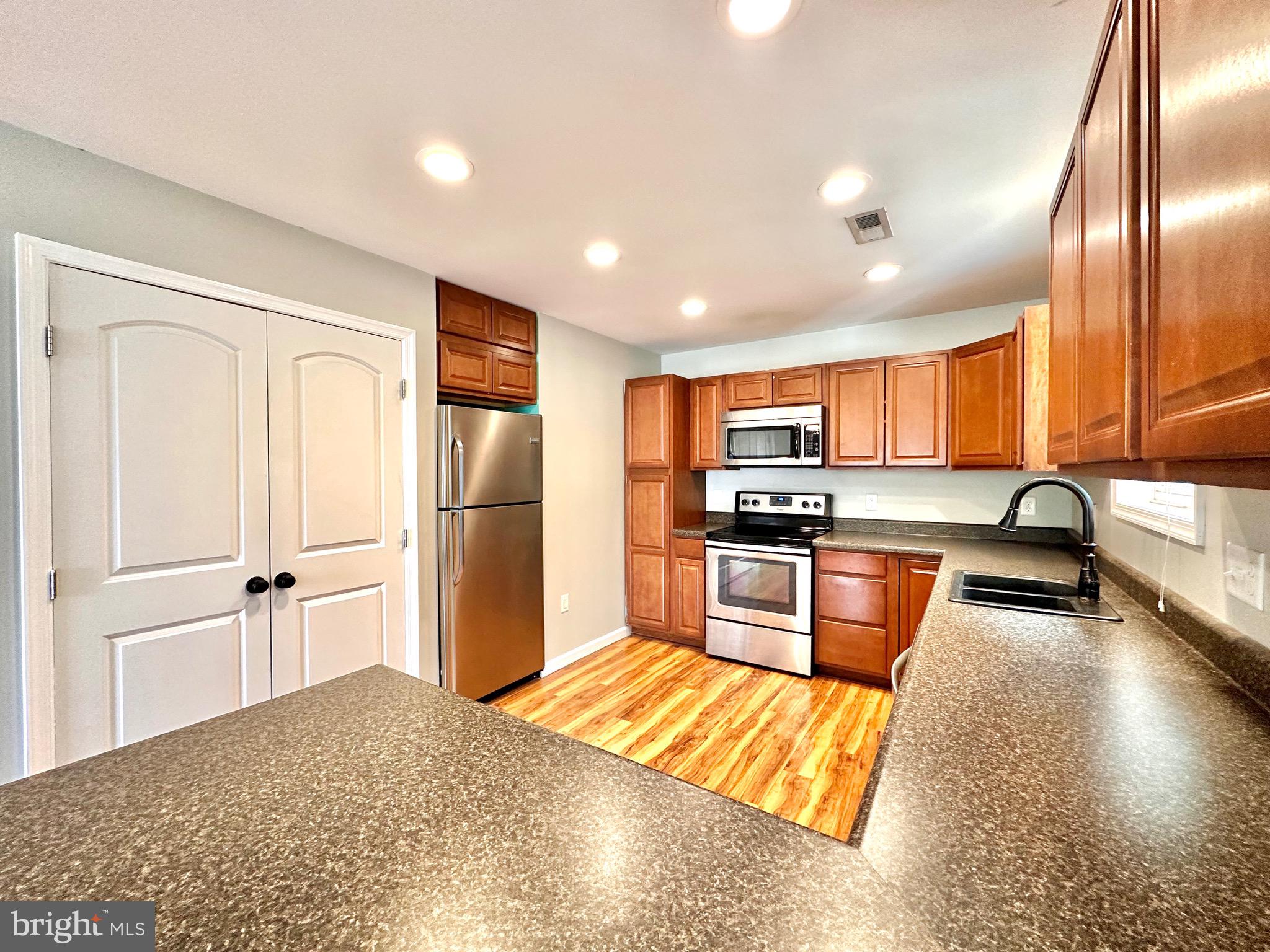 THOMPSON FARMS - Residential Lease