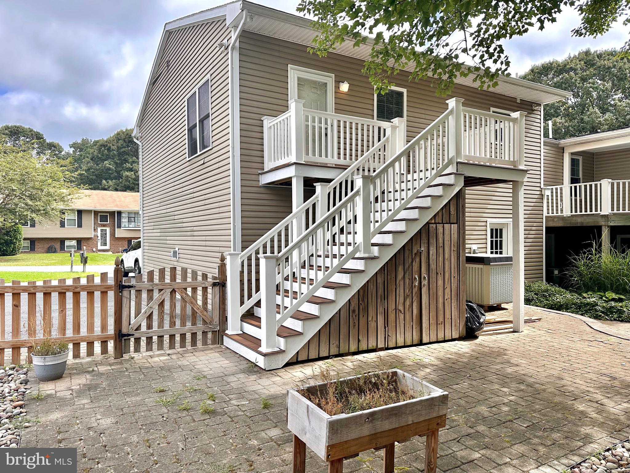 THOMPSON FARMS - Residential Lease