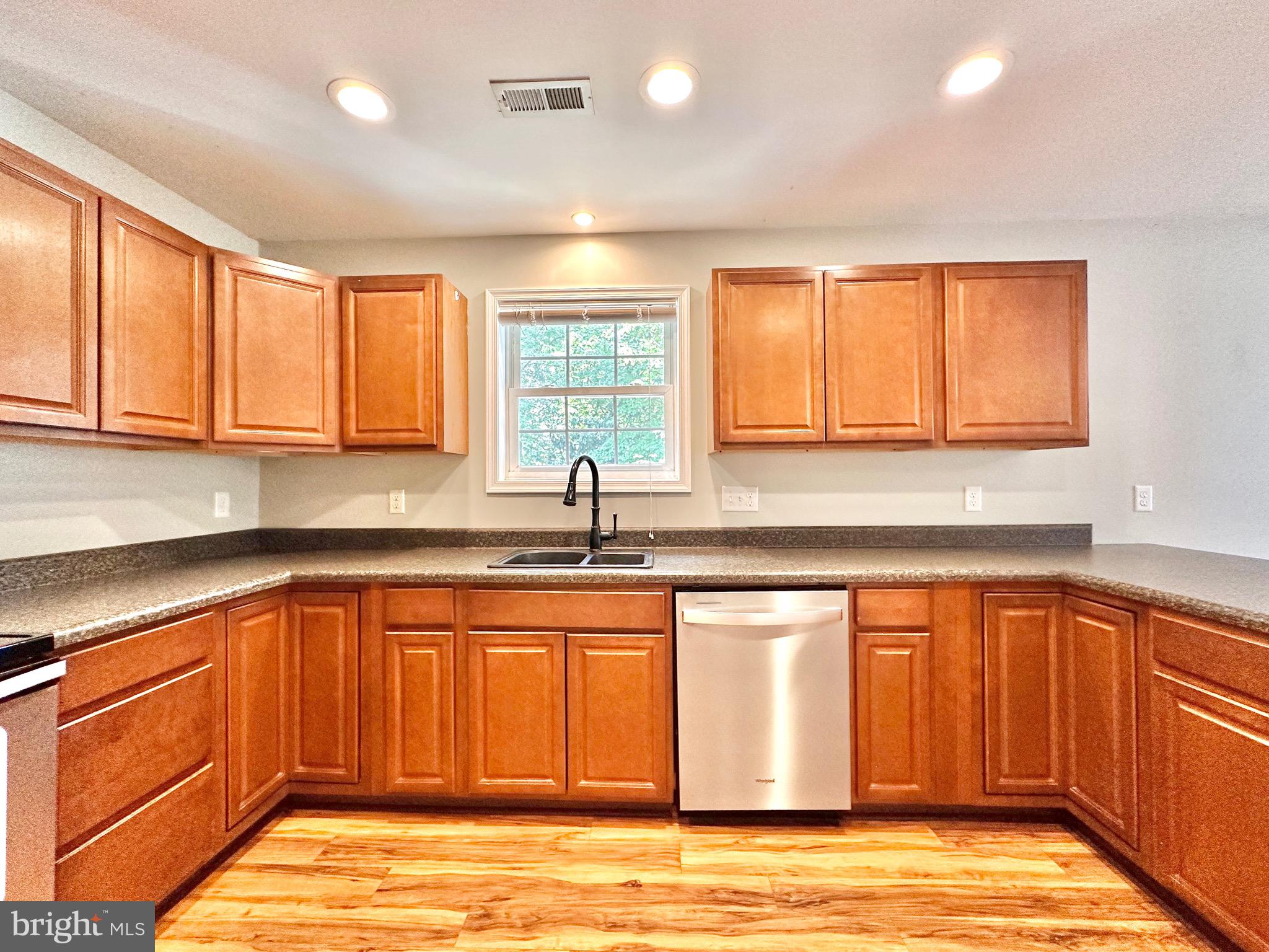 THOMPSON FARMS - Residential Lease