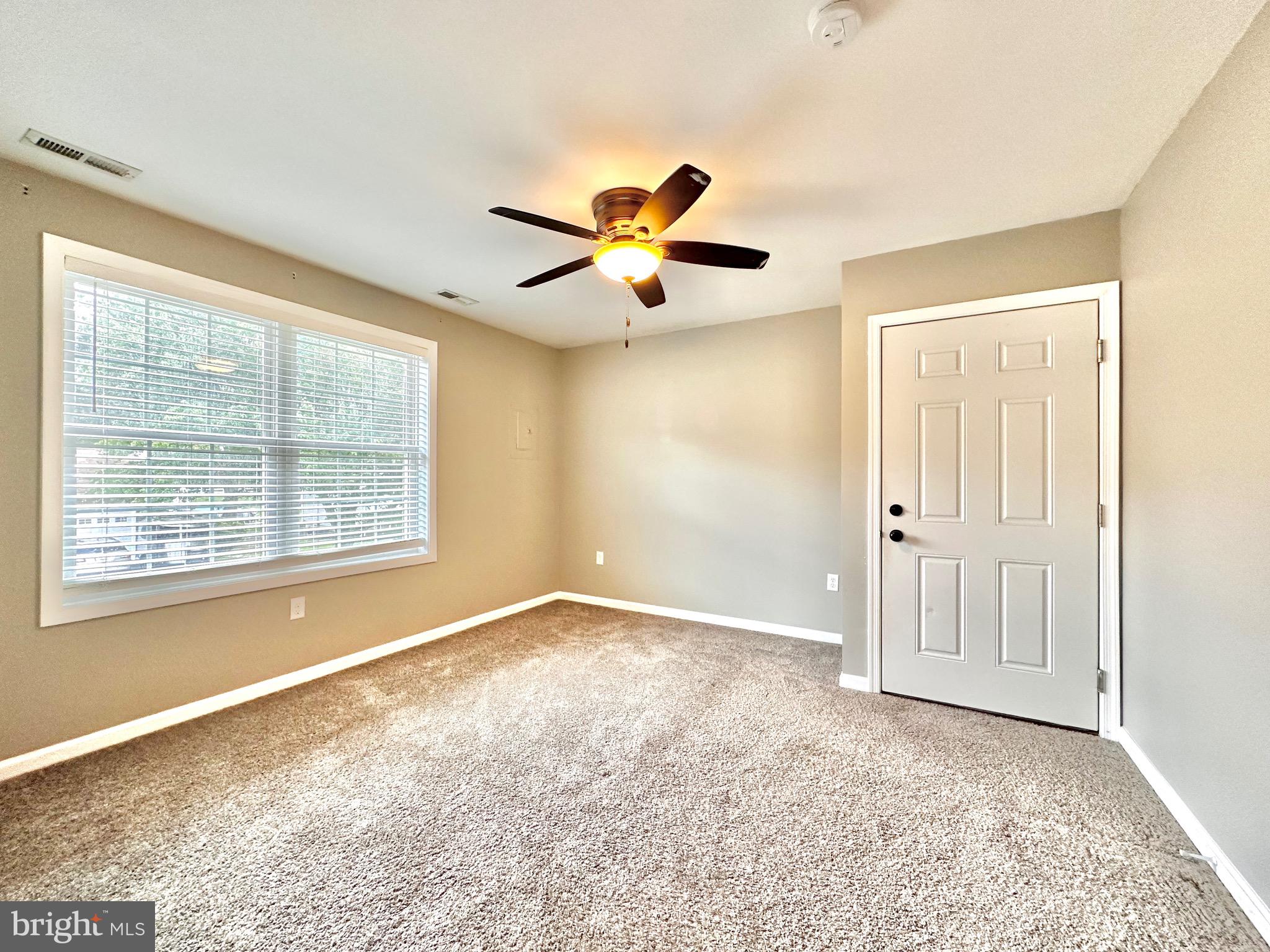 THOMPSON FARMS - Residential Lease