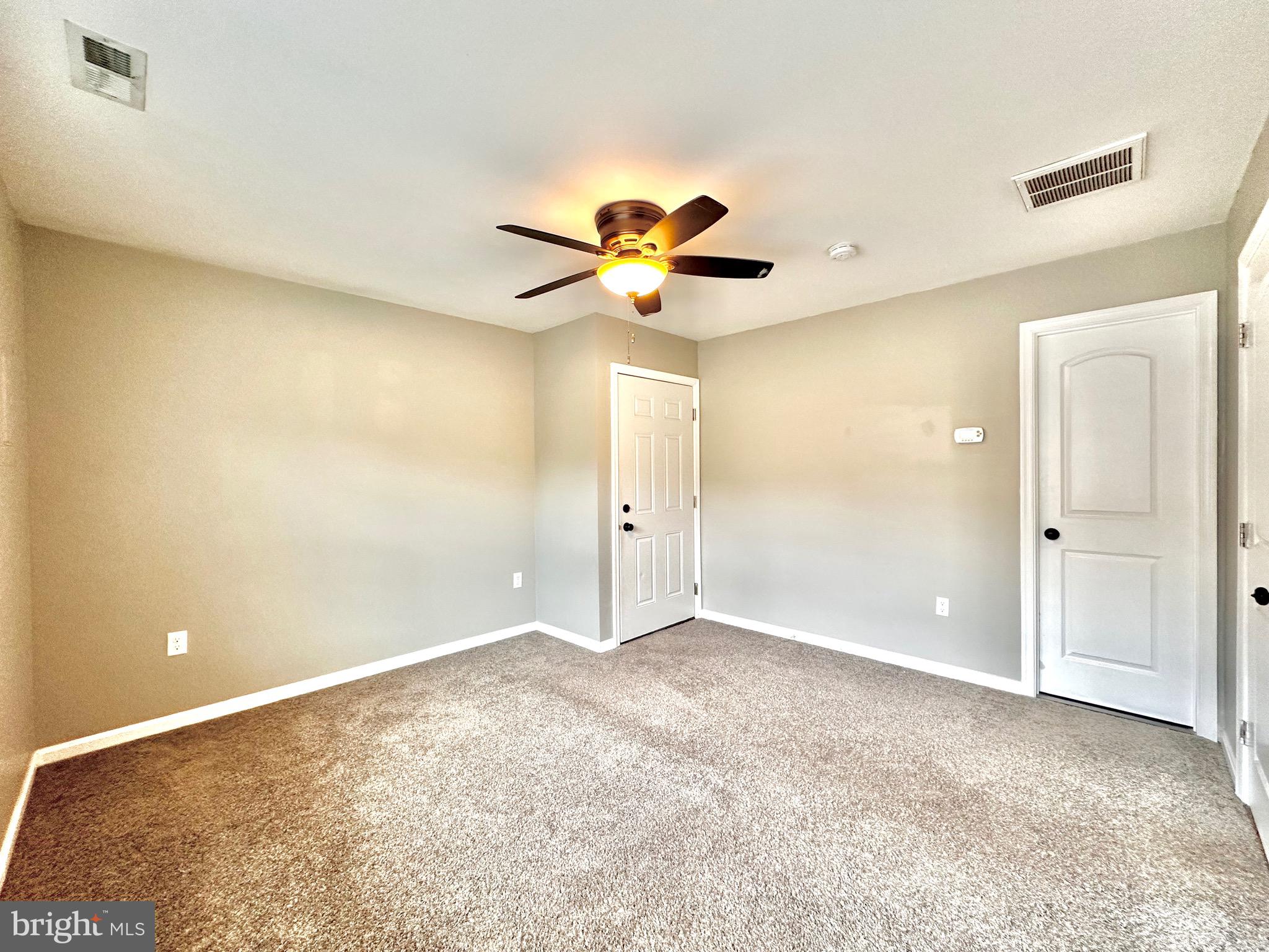 THOMPSON FARMS - Residential Lease