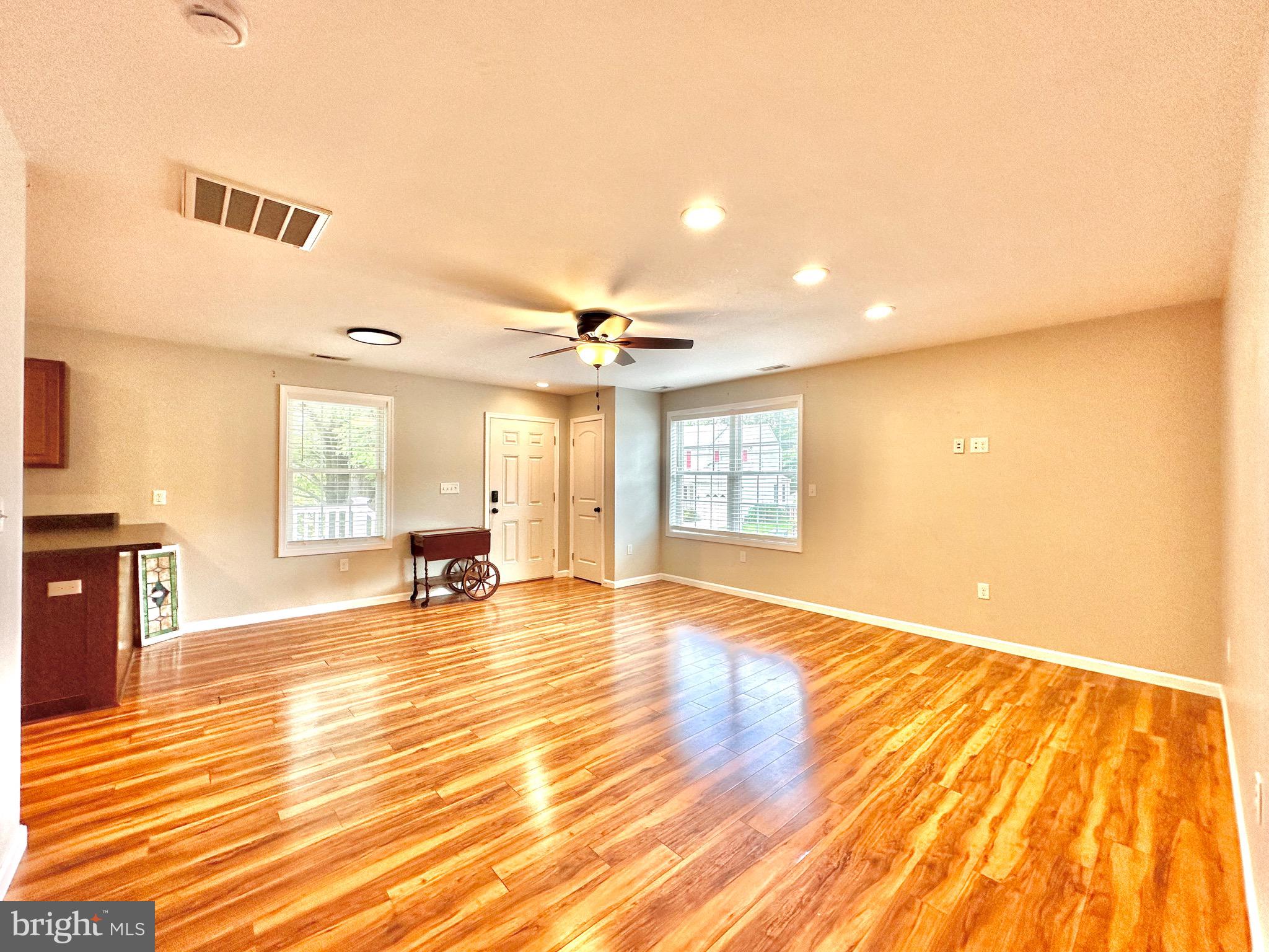 THOMPSON FARMS - Residential Lease