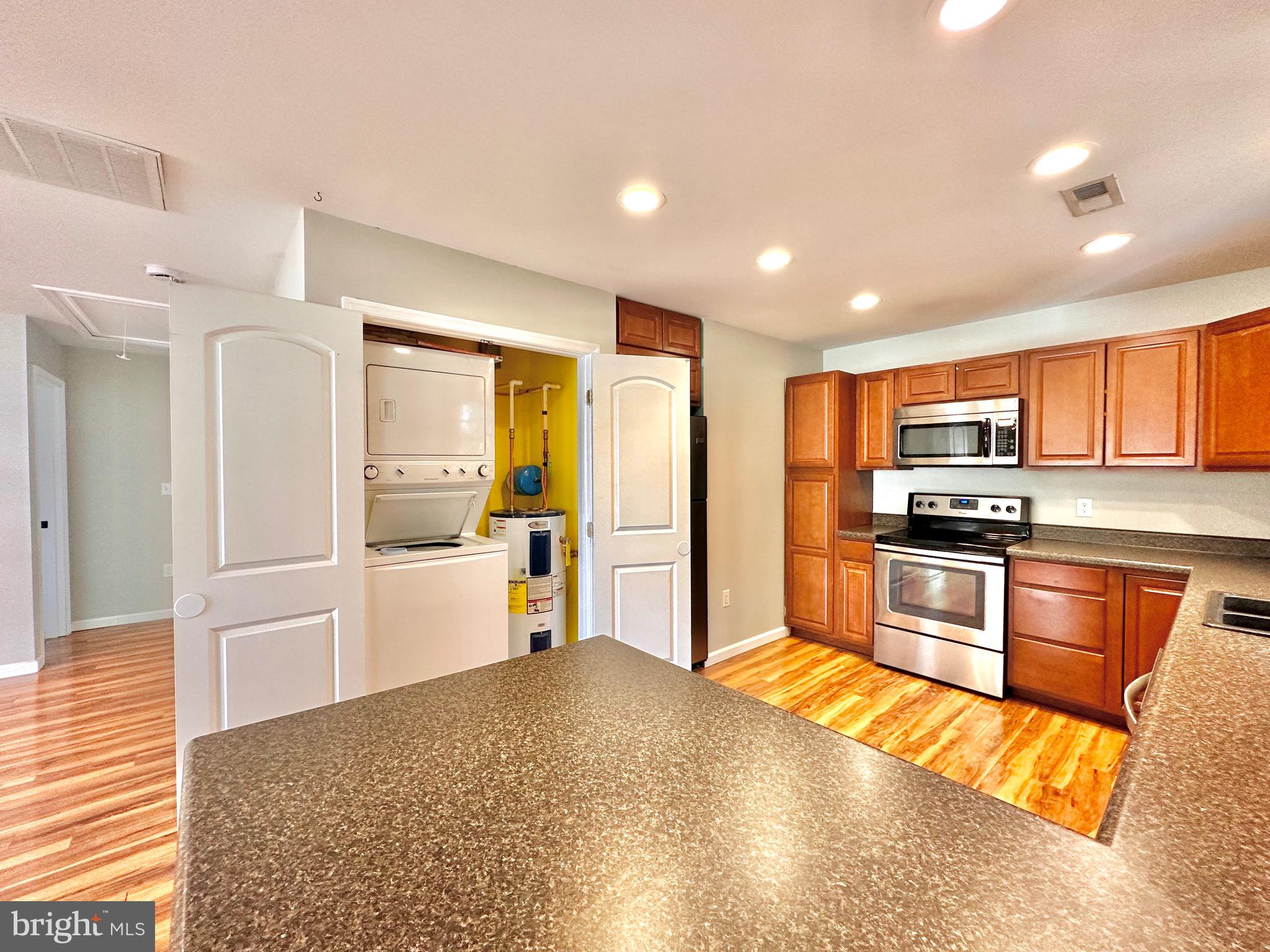 THOMPSON FARMS - Residential Lease