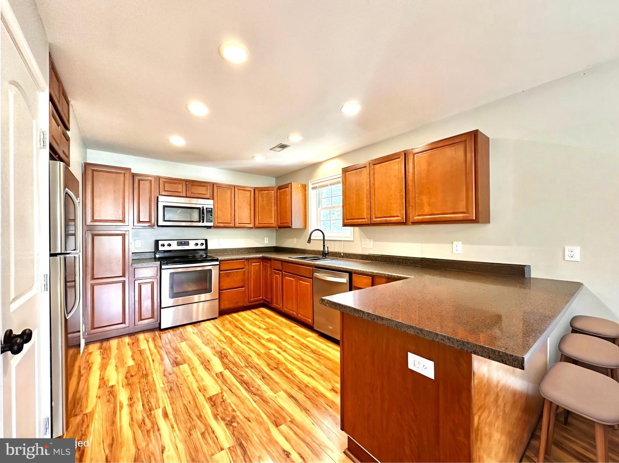 THOMPSON FARMS - Residential Lease