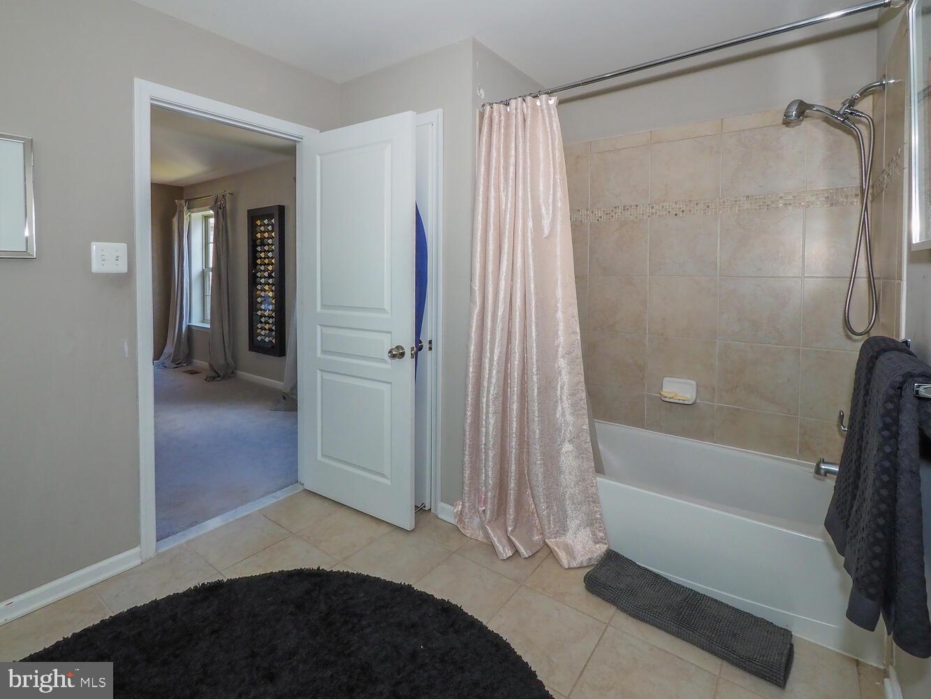 HOLLY RIDGE - Residential