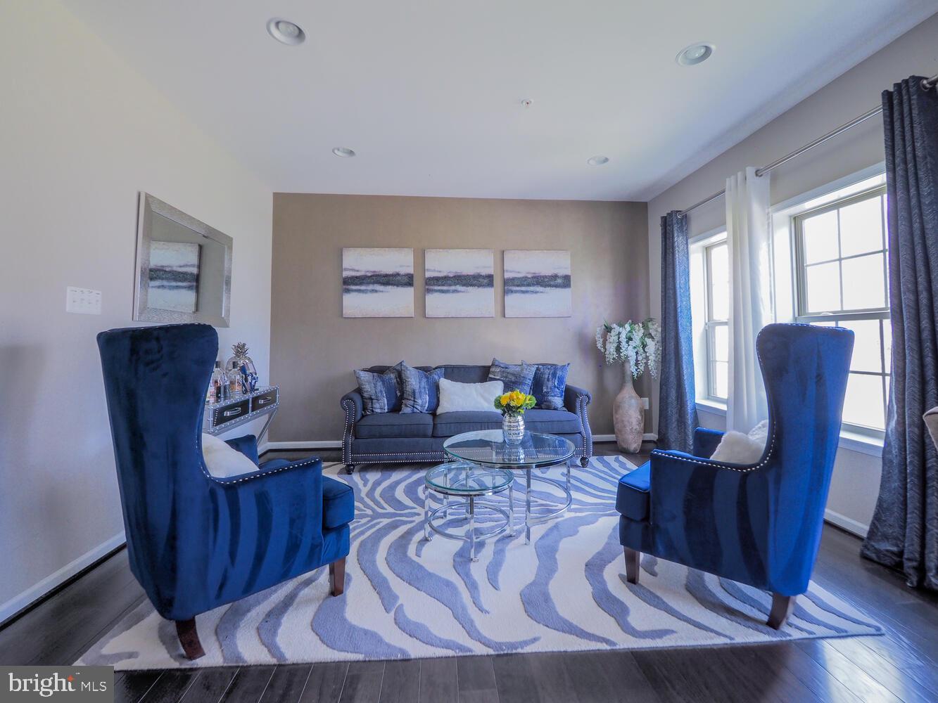 HOLLY RIDGE - Residential