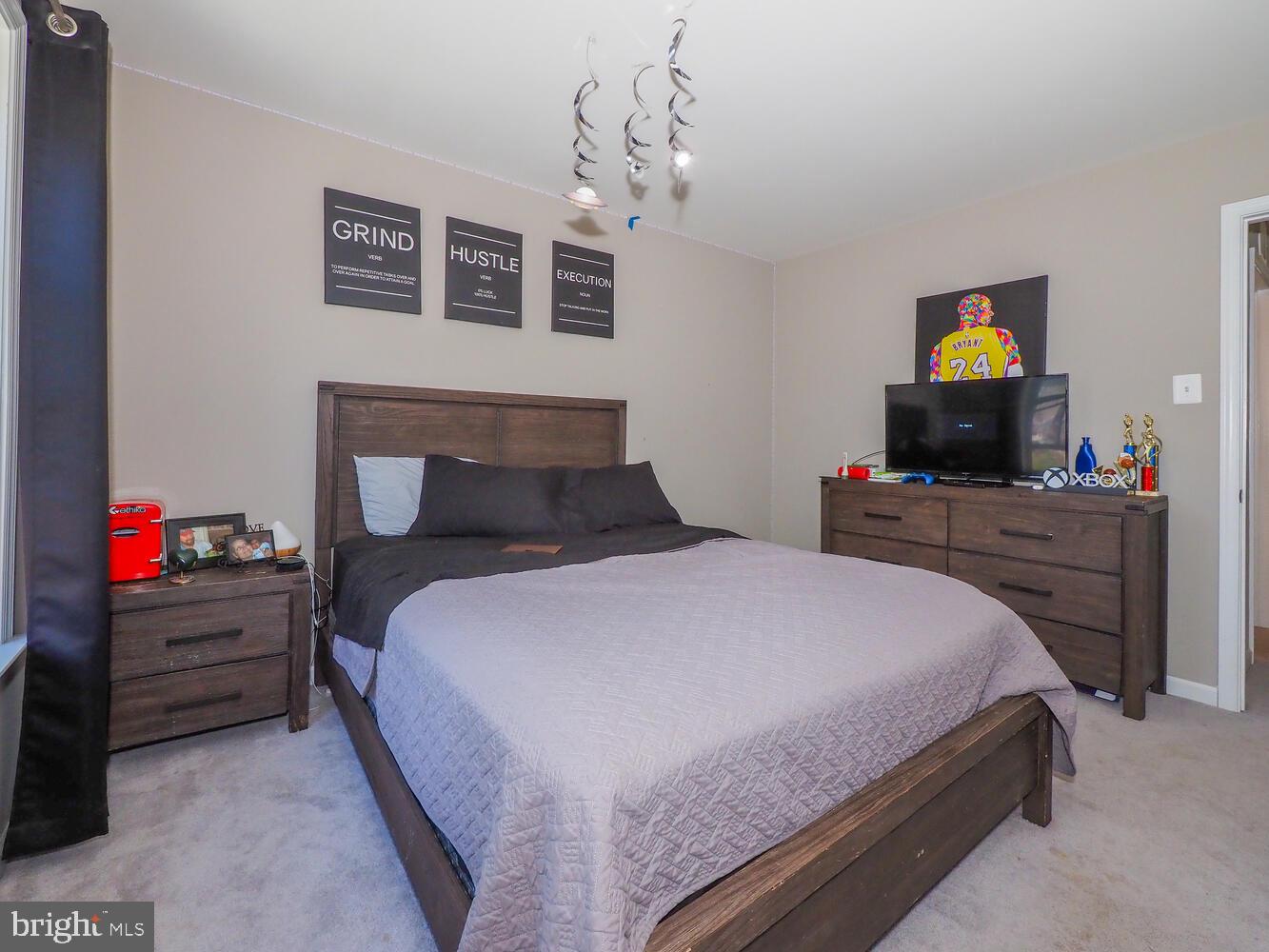 HOLLY RIDGE - Residential