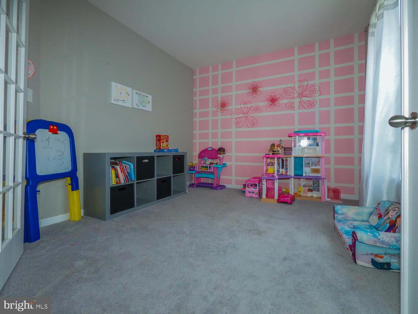 HOLLY RIDGE - Residential