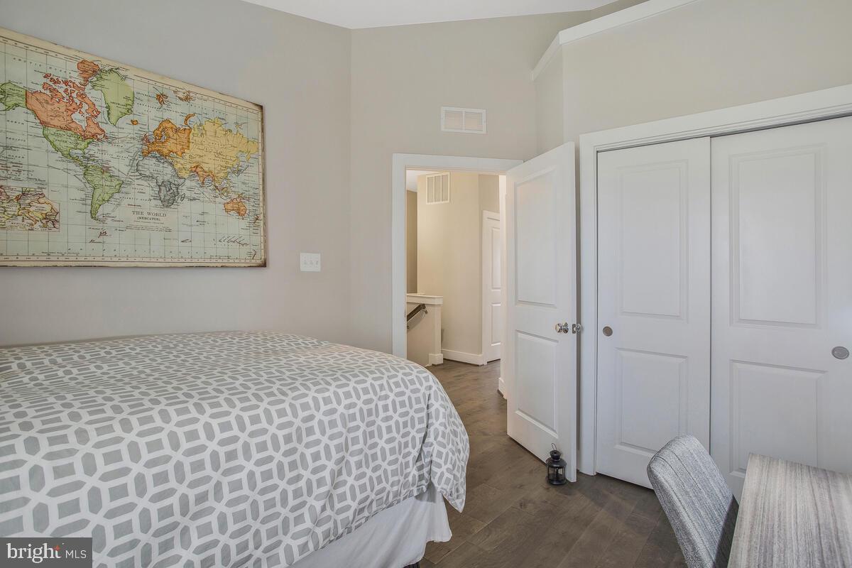 PRIMROSE HILL - Residential