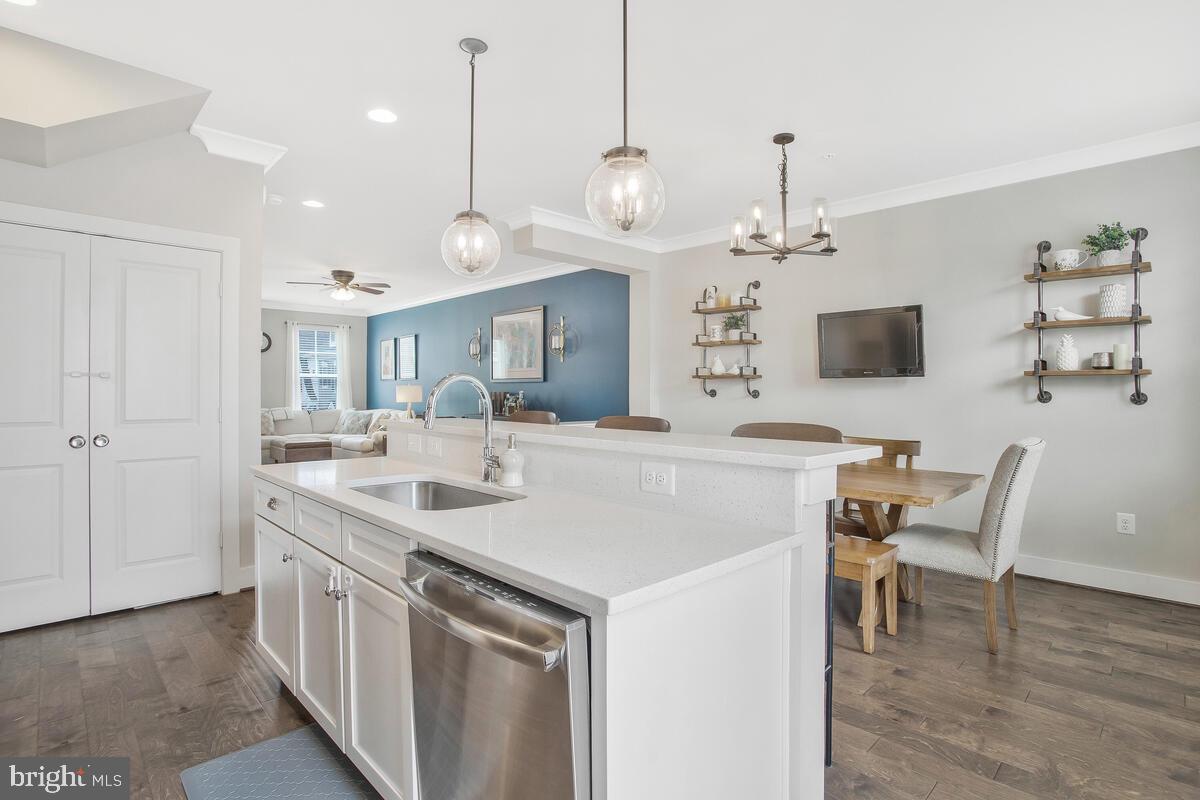 PRIMROSE HILL - Residential