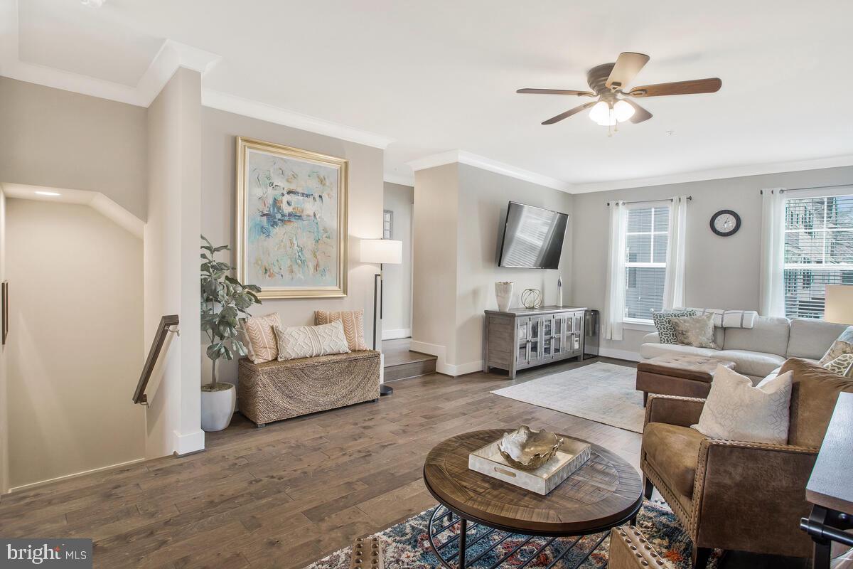 PRIMROSE HILL - Residential