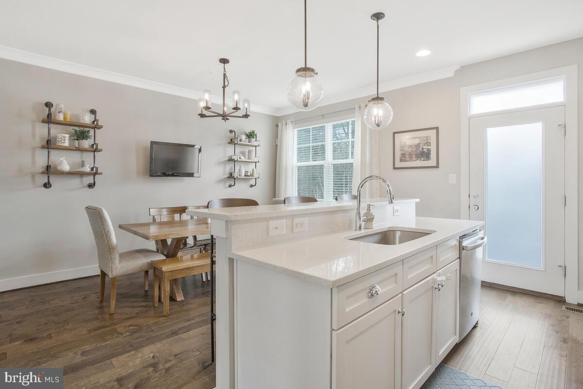 PRIMROSE HILL - Residential