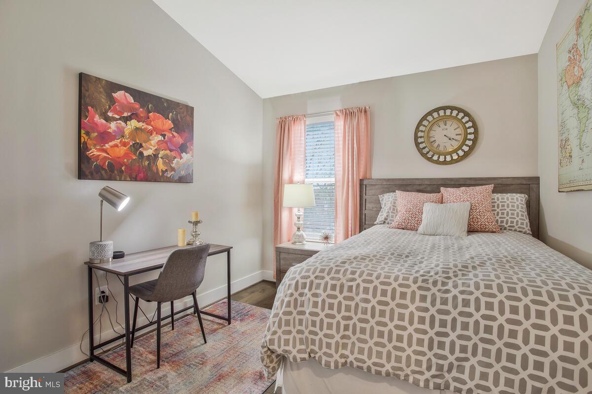 PRIMROSE HILL - Residential