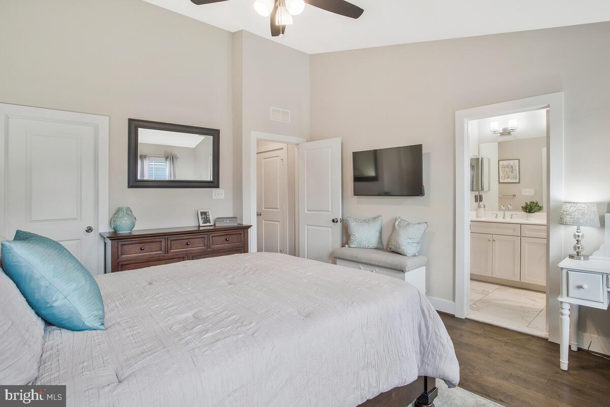 PRIMROSE HILL - Residential