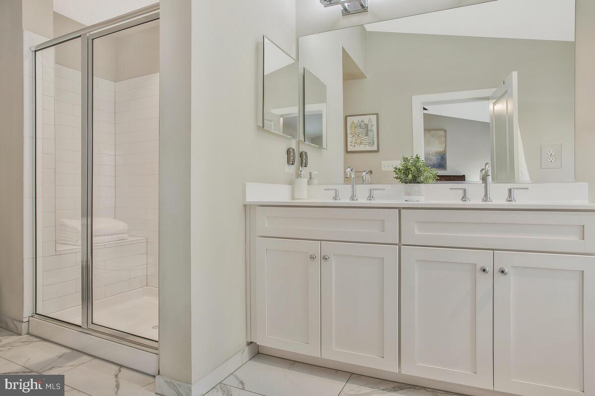 PRIMROSE HILL - Residential